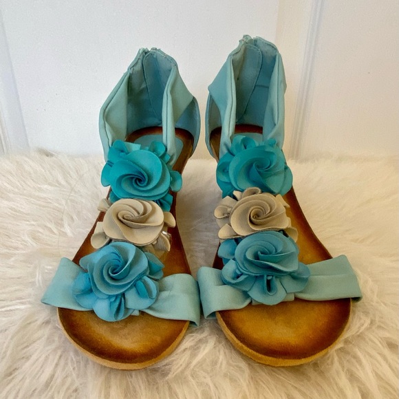 Patrizia by Spring Step Harlequin Wedge Sandal Turquoise 3D Flower Shoes - Picture 3 of 11